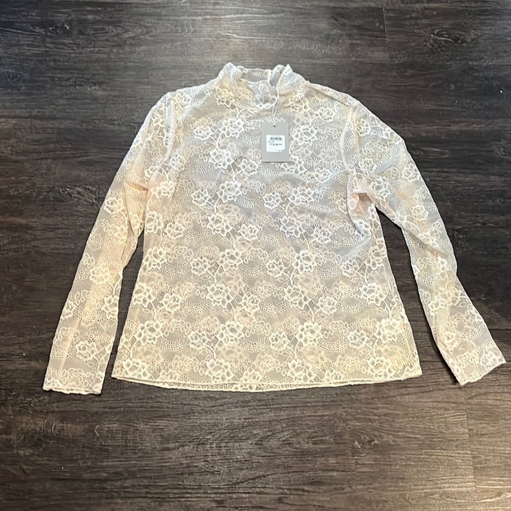 Chelsea28 Cream Lace Long Sleeve Top